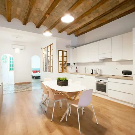 Plaza Ayuntamiento Apartment