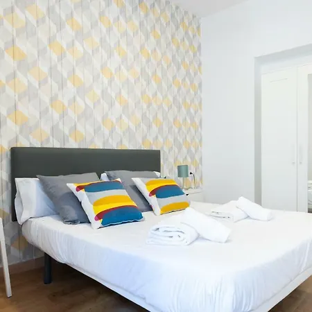 Plaza Ayuntamiento Apartment *